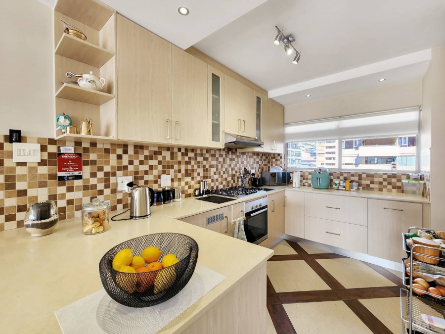 To Let 2 Bedroom Property for Rent in Sea Point Western Cape
